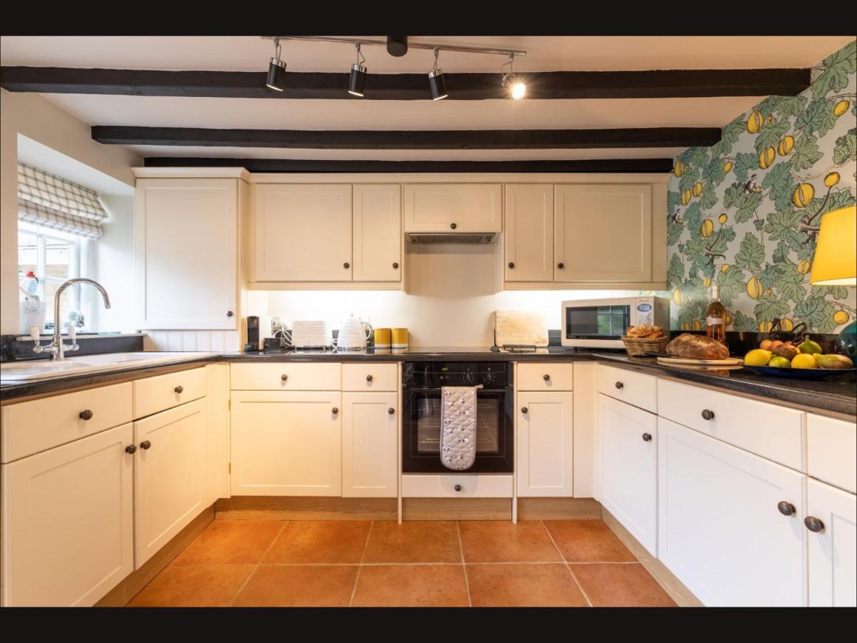 Wisteria Cottage , Pretty Cotswold Cottage Close To Chipping Campden Weston Subedge Exterior foto