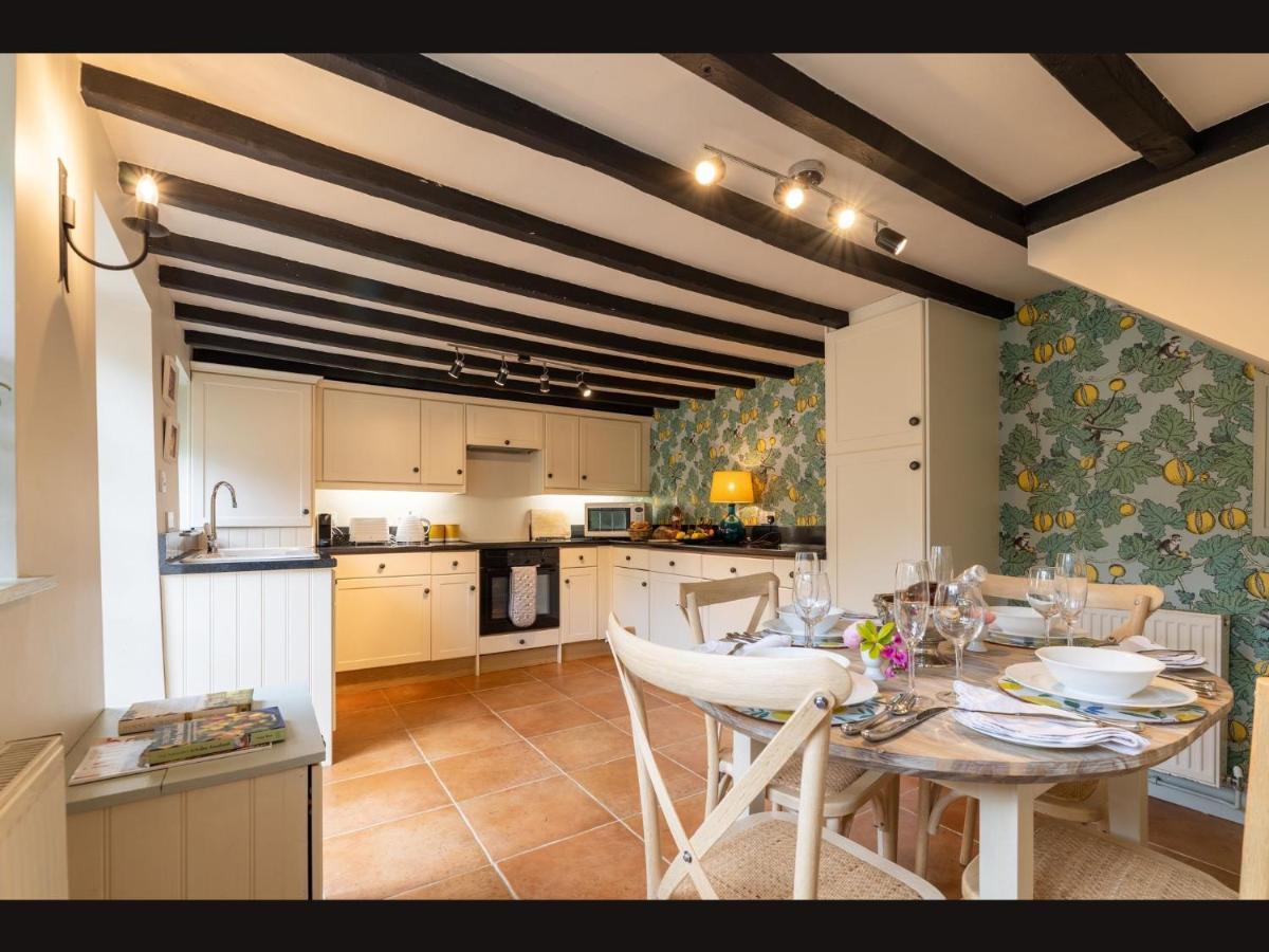 Wisteria Cottage , Pretty Cotswold Cottage Close To Chipping Campden Weston Subedge Exterior foto